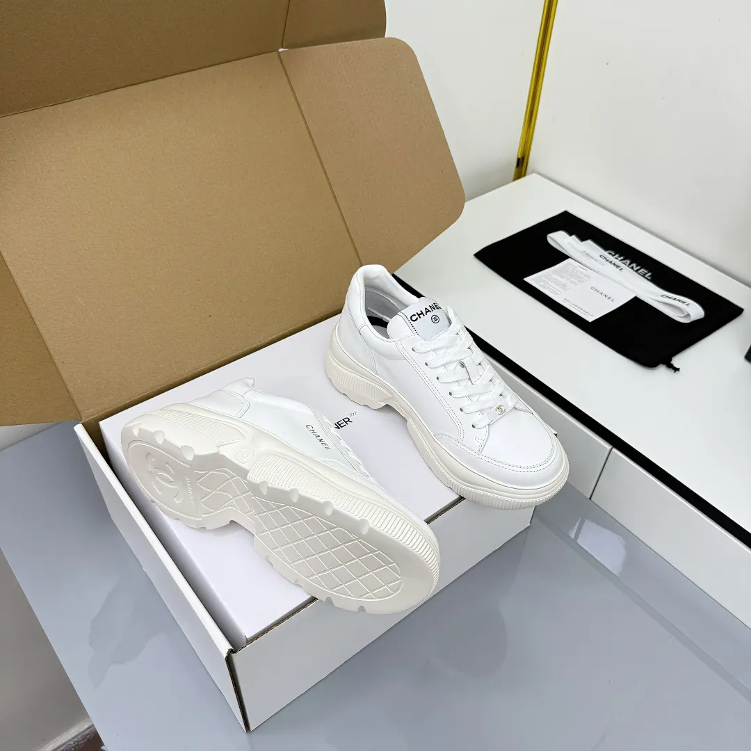 👟👟Ex-factory price 620👟👟 Chanel bread shoes ~ original calfskin panda shoes Chanel 25C latest hot style panda black and white sports shoes casual sneakers Xiaoxiang hot item classic black and white panda color coco girls must pay Fabric: original custom mixed sheepskin lining: original imported breathable mesh lining outsole: Original molded rubber + TPU combination Size: Women's 35-41
